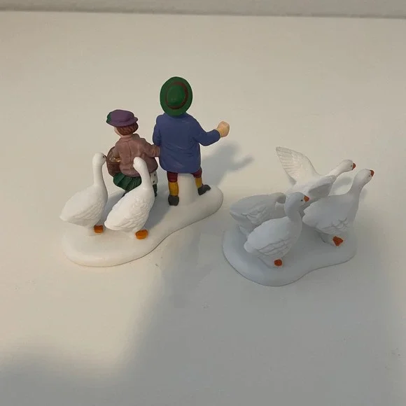 Department 56 Six Geese A-Laying Twelve Days of Christmas Dickens Village - Picture 6 of 9